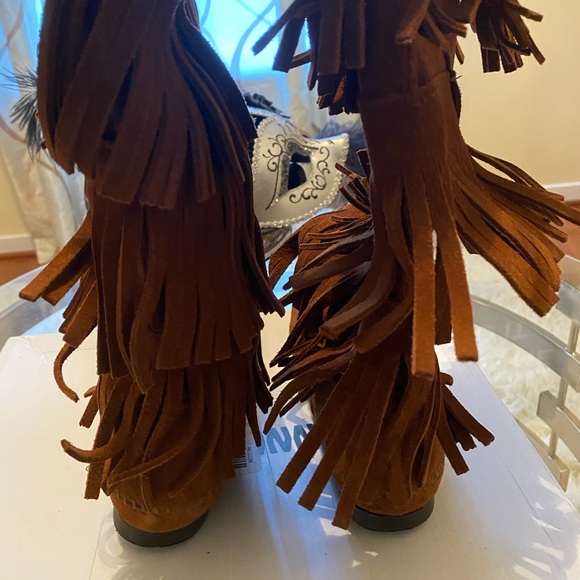 Knee high Minnetonka fringe boots - Picture 4 of 5